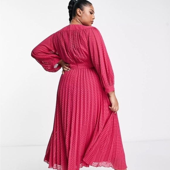ASOS DESIGN Curve pleated batwing midi dress chevron texture Magenta sz 24 NWT - Picture 13 of 16